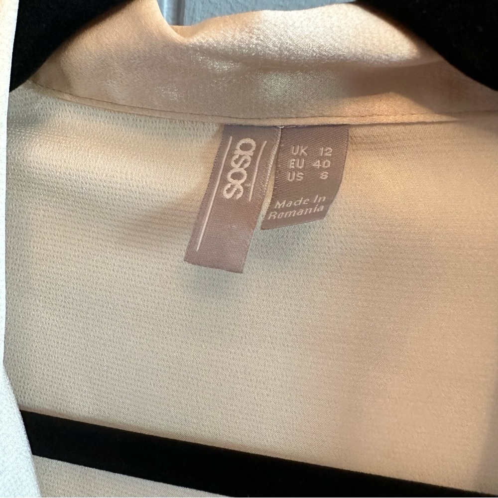ASOS SATIN EFFECT TOP - Picture 3 of 3